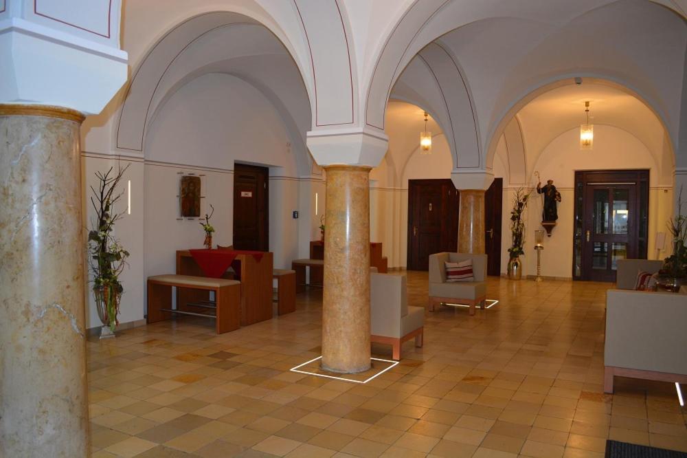Gaestehaus Schweiklberg Vilshofen an der Donau Zewnętrze zdjęcie